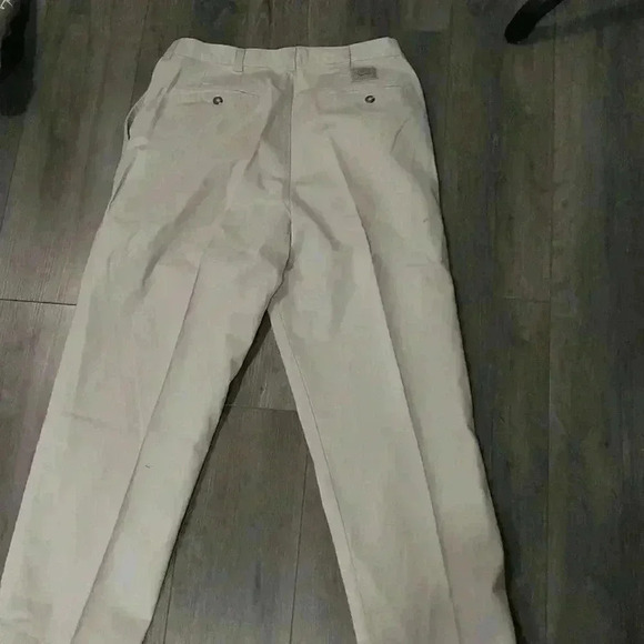 Roots  khakis - Picture 1 of 5